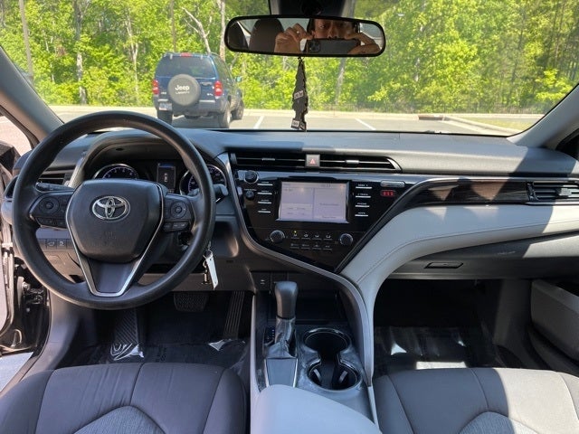 2019 Toyota Camry LE /APPLE CARPLAY/SMART CRUISE/1-OWNER/NEW TIRES